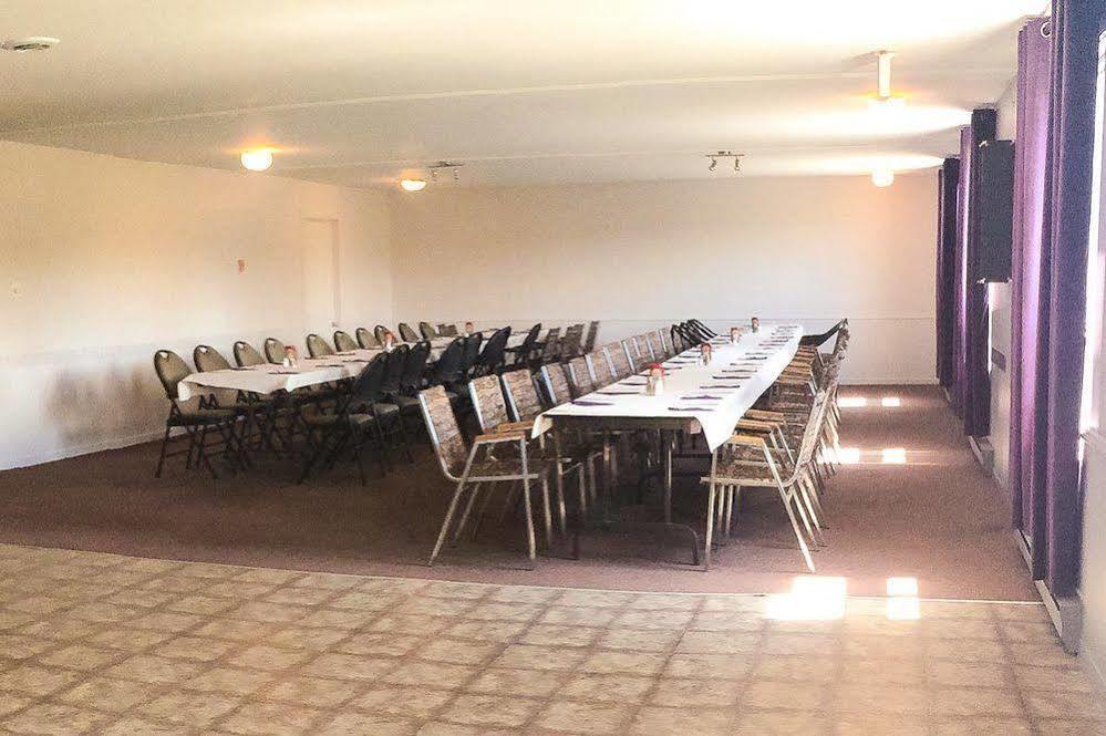 Motel Le Rond Point Metabetchouan Εξωτερικό φωτογραφία